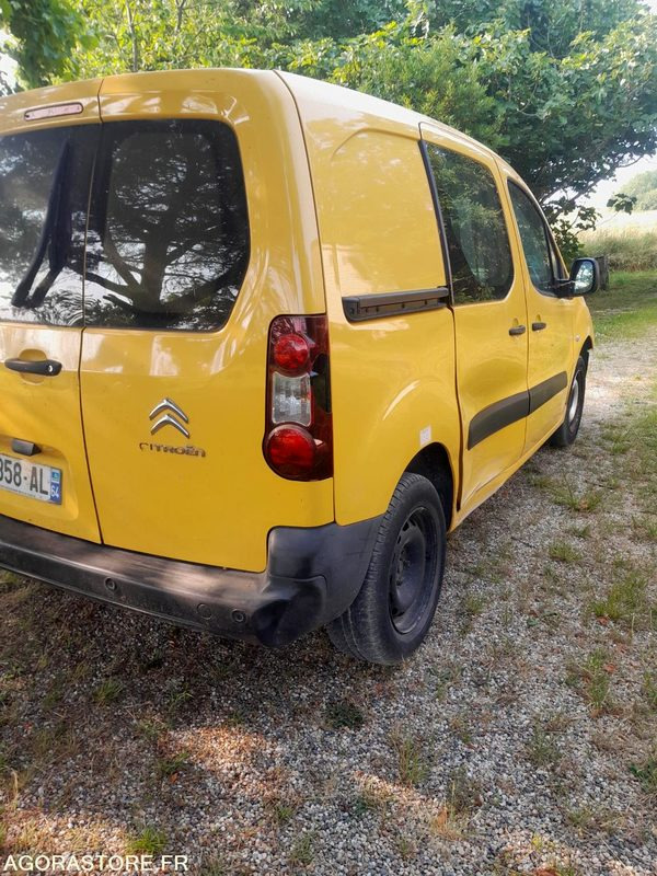 Citroën Berlingo - 2017 - 115000 KM - כלי רכב מסחרי קטן: תמונה 4 Citroën Berlingo - 2017 - 115000 KM - כלי רכב מסחרי קטן: תמונה 4