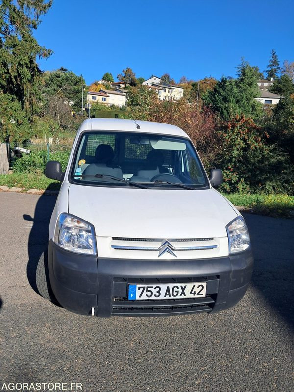 Citroën Berlingo 753 AGX 42 - כלי רכב מסחרי קטן: תמונה 1 Citroën Berlingo 753 AGX 42 - כלי רכב מסחרי קטן: תמונה 1