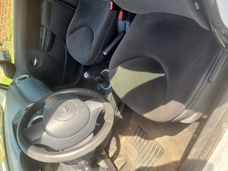Citroên C3 344 BFQ 60 - מכונית: תמונה 4 Citroên C3 344 BFQ 60 - מכונית: תמונה 4