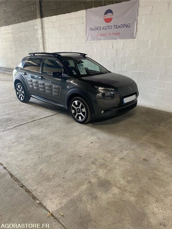 Citroën C4 Cactus 1.2 VTi 12V 82 cv - 2015 - SUV: תמונה 1 Citroën C4 Cactus 1.2 VTi 12V 82 cv - 2015 - SUV: תמונה 1