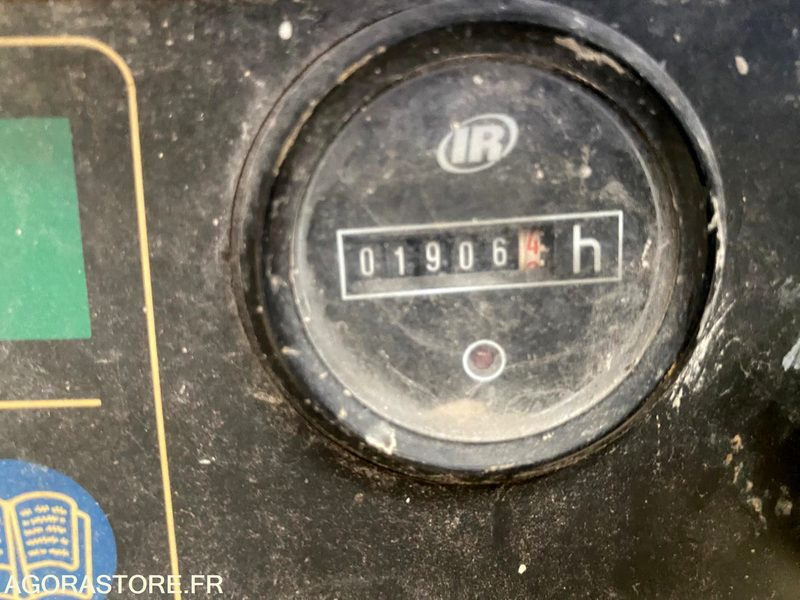 Compresseur de chantier 3.3m3 DOOSAN 7/31 - INGERSOLL RAND - מדחס אוויר: תמונה 3 Compresseur de chantier 3.3m3 DOOSAN 7/31 - INGERSOLL RAND - מדחס אוויר: תמונה 3