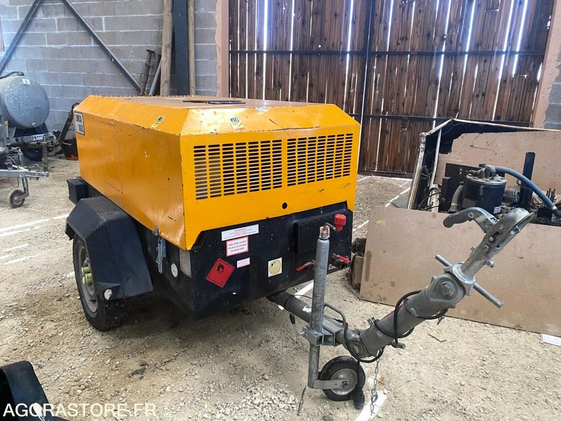Compresseur de chantier 3.3m3 DOOSAN 7/31 - INGERSOLL RAND - מדחס אוויר: תמונה 1 Compresseur de chantier 3.3m3 DOOSAN 7/31 - INGERSOLL RAND - מדחס אוויר: תמונה 1