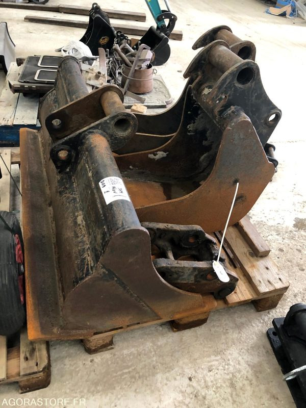 Coupleur et 3 Godets pour pelle 3 - 4.5 T - חלקי חילוף עבור מכונת בנייה: תמונה 1 Coupleur et 3 Godets pour pelle 3 - 4.5 T - חלקי חילוף עבור מכונת בנייה: תמונה 1