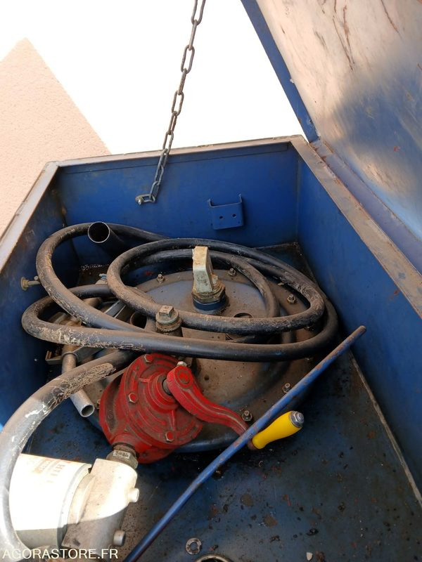 Cuve gazole métallique avec distributeur Bollaert - ציוד בנייה: תמונה 4 Cuve gazole métallique avec distributeur Bollaert - ציוד בנייה: תמונה 4