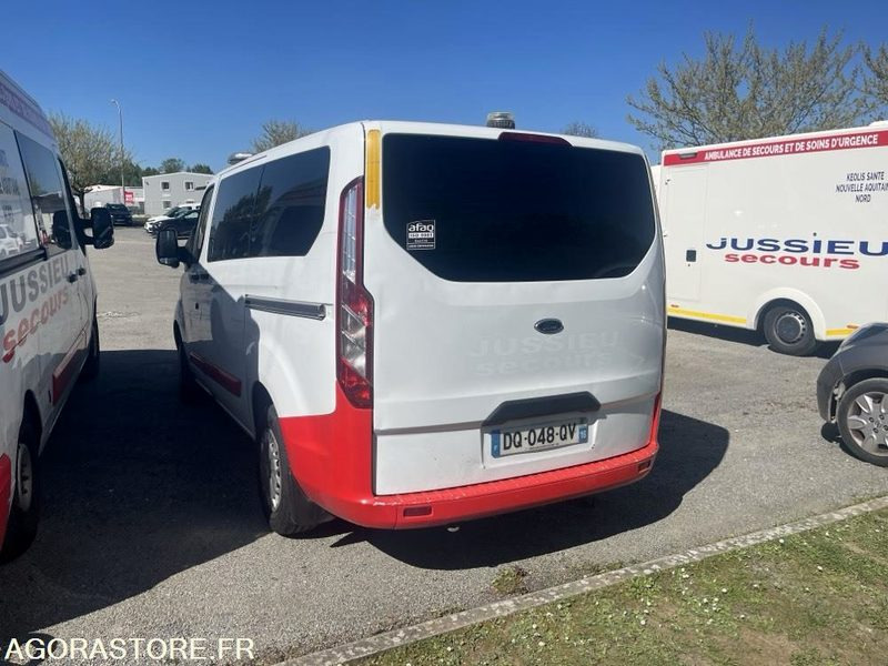 DQ-048-QV - Non Roulant - Pour pièces - FORD CUSTOM - VASP - 361 398 Kms - אמבולנס: תמונה 5 DQ-048-QV - Non Roulant - Pour pièces - FORD CUSTOM - VASP - 361 398 Kms - אמבולנס: תמונה 5