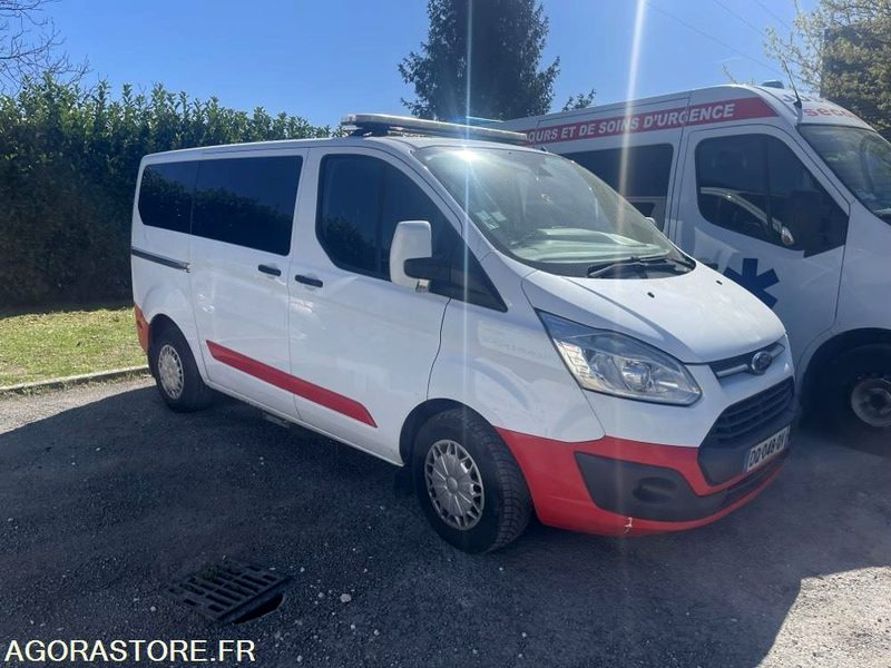 DQ-048-QV - Non Roulant - Pour pièces - FORD CUSTOM - VASP - 361 398 Kms - אמבולנס: תמונה 2 DQ-048-QV - Non Roulant - Pour pièces - FORD CUSTOM - VASP - 361 398 Kms - אמבולנס: תמונה 2