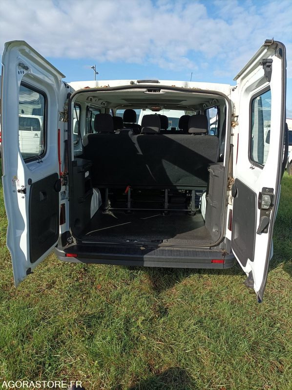 DS-311-SJ - Roulant - RENAULT TRAFIC - VP - 331 363 Kms - מיניבוס, כלי רכב מסחרי לנוסעים: תמונה 4 DS-311-SJ - Roulant - RENAULT TRAFIC - VP - 331 363 Kms - מיניבוס, כלי רכב מסחרי לנוסעים: תמונה 4