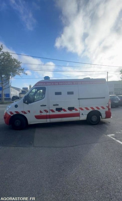 DT-542-NF - Roulant - Renault Master - VASP - 462 946 Kms - אמבולנס: תמונה 2 DT-542-NF - Roulant - Renault Master - VASP - 462 946 Kms - אמבולנס: תמונה 2