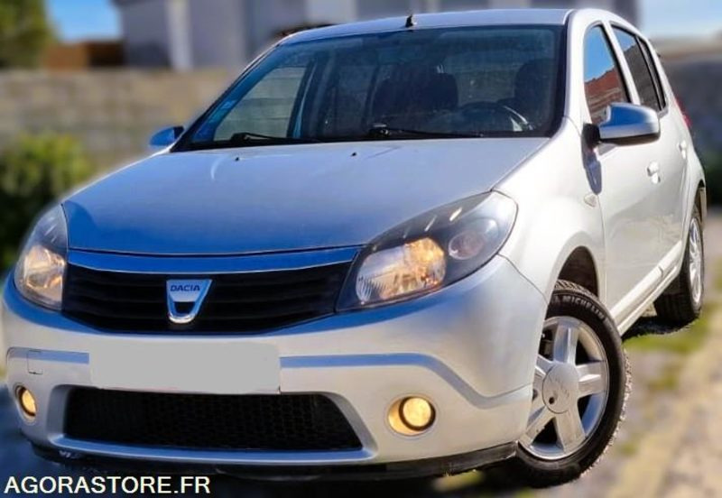 Dacia Sandero MPI GPL/ ESSENCE 176000km - מכונית: תמונה 1 Dacia Sandero MPI GPL/ ESSENCE 176000km - מכונית: תמונה 1
