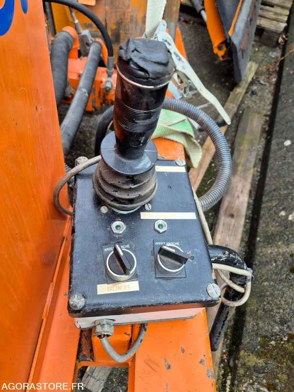 EPAREUSE FRONTALE CMV 450F 1999 - מכסחת זרוע: תמונה 4 EPAREUSE FRONTALE CMV 450F 1999 - מכסחת זרוע: תמונה 4