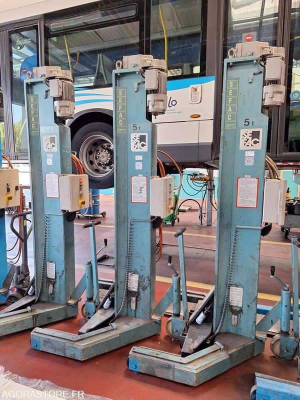 Ensemble de 4 colonnes de levage pour poids-lourds - משאית: תמונה 1 Ensemble de 4 colonnes de levage pour poids-lourds - משאית: תמונה 1