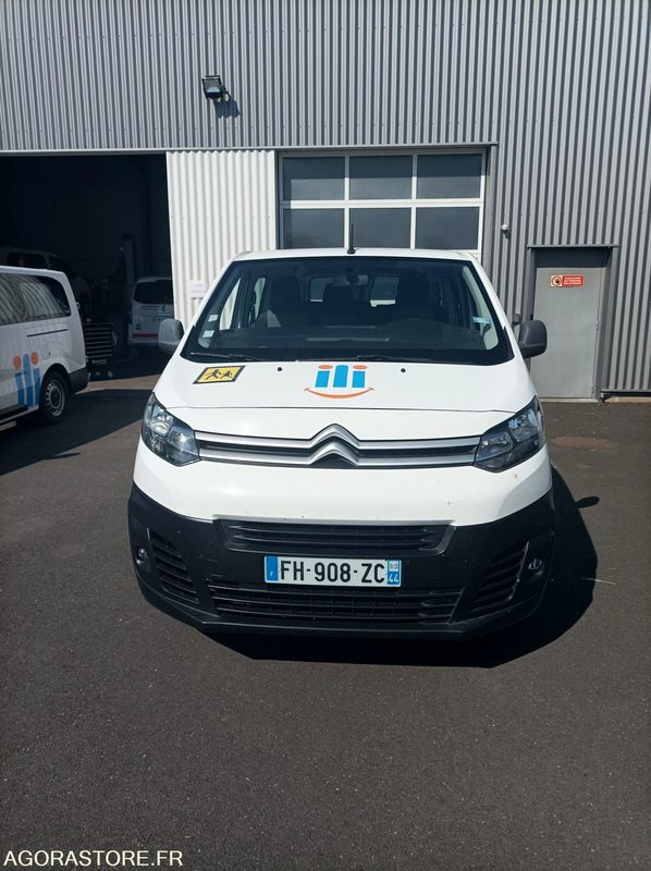 FH-908-ZC - Non Roulant - CITROEN JUMPY - VP - 180 000 Kms - מיניבוס, כלי רכב מסחרי לנוסעים: תמונה 4 FH-908-ZC - Non Roulant - CITROEN JUMPY - VP - 180 000 Kms - מיניבוס, כלי רכב מסחרי לנוסעים: תמונה 4