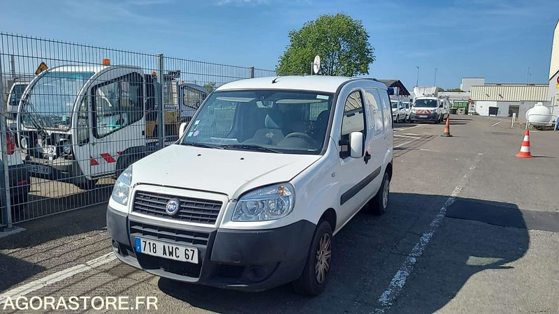 FIAT DOBLO CARGO - 2007 - 98427KM - 718 AWC 67 - כלי רכב מסחרי קטן: תמונה 1 FIAT DOBLO CARGO - 2007 - 98427KM - 718 AWC 67 - כלי רכב מסחרי קטן: תמונה 1