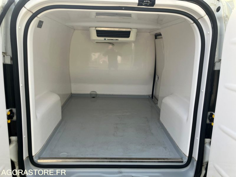 FIAT DOBLO Frigorifique - כלי רכב מסחרי קטן: תמונה 5 FIAT DOBLO Frigorifique - כלי רכב מסחרי קטן: תמונה 5
