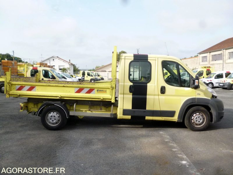 FIAT DUCATO 2.3 JTD 120 BBDC - כלי רכב מסחרי עם לוח: תמונה 4 FIAT DUCATO 2.3 JTD 120 BBDC - כלי רכב מסחרי עם לוח: תמונה 4