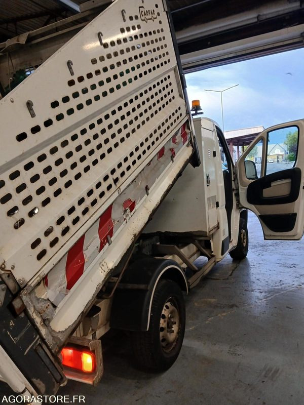 FIAT DUCATO BENNE 169544 KM AVEC CONTRE VISITE - כלי רכב מסחרי מזהיר: תמונה 2 FIAT DUCATO BENNE 169544 KM AVEC CONTRE VISITE - כלי רכב מסחרי מזהיר: תמונה 2
