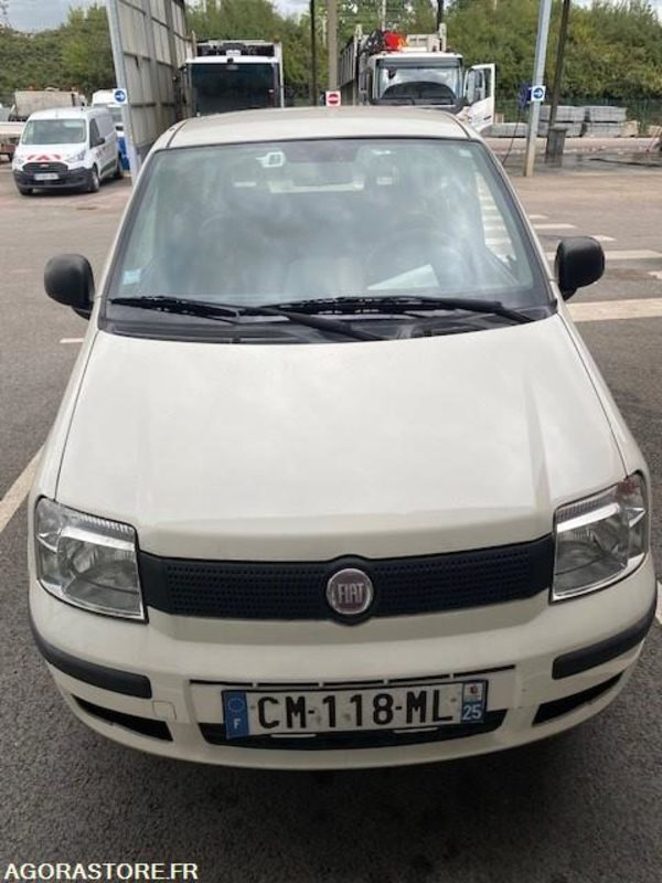 FIAT PANDA ESSENCE (PAR 1427) - מכונית: תמונה 4 FIAT PANDA ESSENCE (PAR 1427) - מכונית: תמונה 4