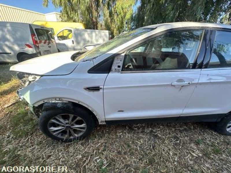 FORD KUGA - 2017 - 141603KM - ES827GG - SUV: תמונה 5 FORD KUGA - 2017 - 141603KM - ES827GG - SUV: תמונה 5