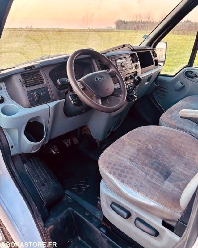 FORD TRANSIT - 330 000 KMS / MOTEUR CHANGER EN 2024 12 000 KMS - כלי רכב מסחרי עם לוח: תמונה 5 FORD TRANSIT - 330 000 KMS / MOTEUR CHANGER EN 2024 12 000 KMS - כלי רכב מסחרי עם לוח: תמונה 5