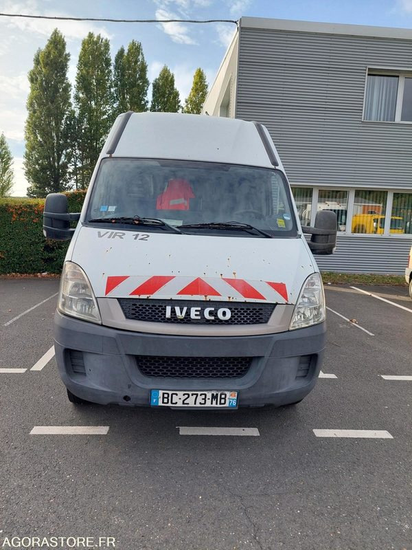 FOURGON IVECO AVEC GROUPE HP 371482 KMS / BC273MB (VENTE EXPORT UNIQUEMENT) - כלי רכב מסחרי עם לוח: תמונה 1 FOURGON IVECO AVEC GROUPE HP 371482 KMS / BC273MB (VENTE EXPORT UNIQUEMENT) - כלי רכב מסחרי עם לוח: תמונה 1