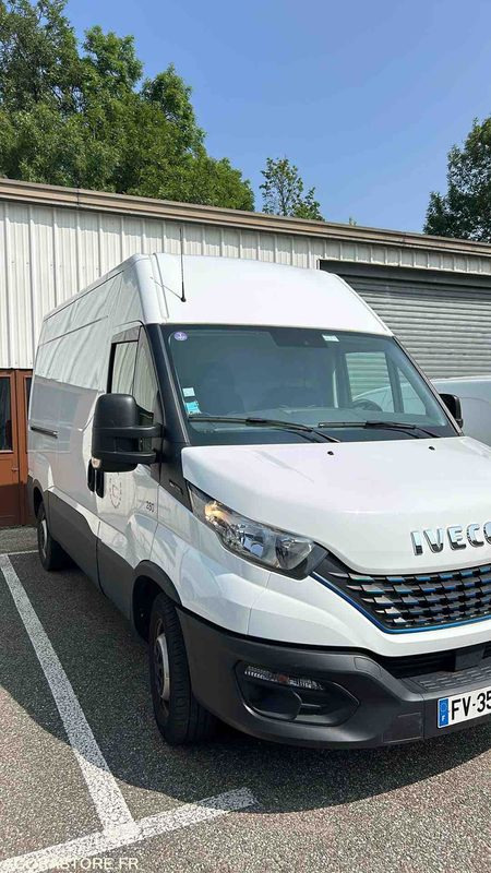 FOURGON Iveco 2020 - כלי רכב מסחרי עם לוח: תמונה 1 FOURGON Iveco 2020 - כלי רכב מסחרי עם לוח: תמונה 1