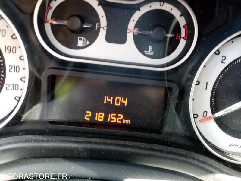 Fiat 500 L GNV POPSTAR MINISPACE DE 2016 - מכונית: תמונה 4 Fiat 500 L GNV POPSTAR MINISPACE DE 2016 - מכונית: תמונה 4