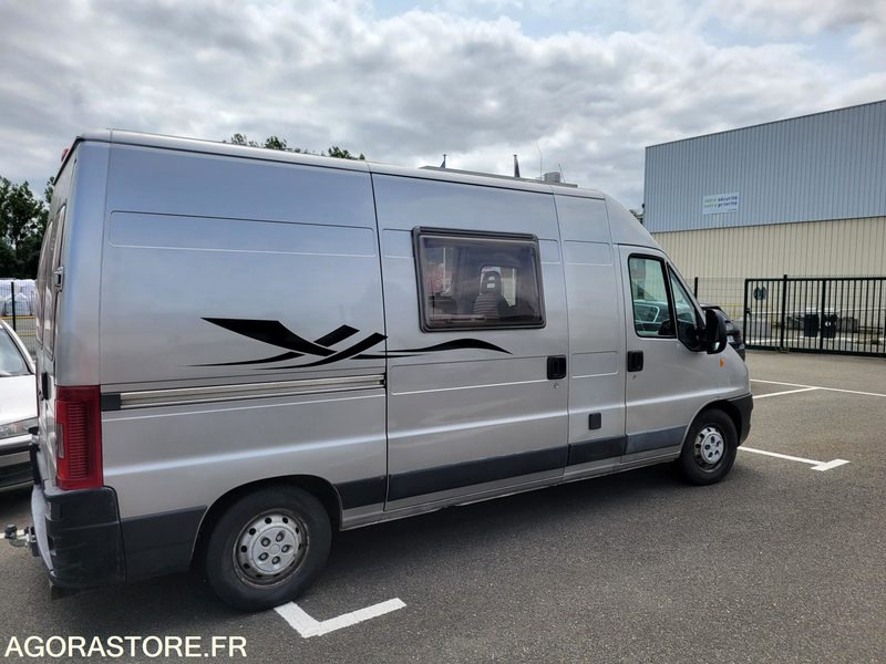 Fiat Ducato Knaus – Fourgon aménagé 4 personnes – Prêt à partir - מכונית: תמונה 4 Fiat Ducato Knaus – Fourgon aménagé 4 personnes – Prêt à partir - מכונית: תמונה 4