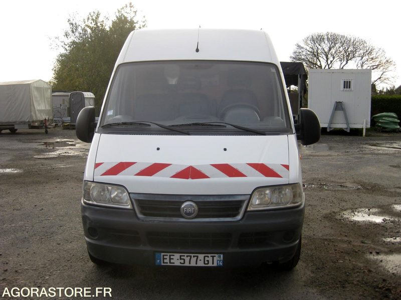 Fiat Ducato - כלי רכב מסחרי עם לוח: תמונה 3 Fiat Ducato - כלי רכב מסחרי עם לוח: תמונה 3