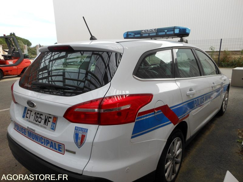 Ford Focus SW police municipale de 2018 moteur cassé - רכב סטיישן: תמונה 3 Ford Focus SW police municipale de 2018 moteur cassé - רכב סטיישן: תמונה 3