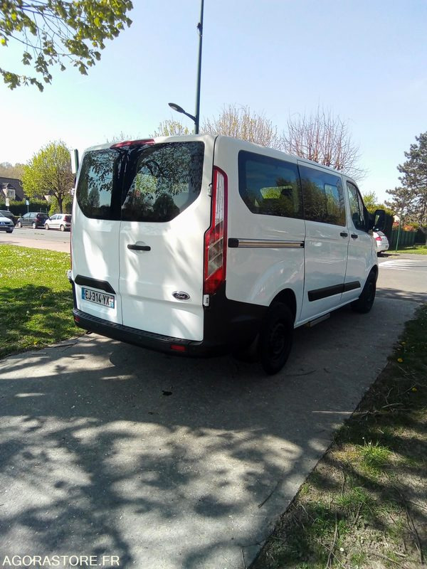 Ford custom kombi. 8 places 215960 - מכונית: תמונה 2 Ford custom kombi. 8 places 215960 - מכונית: תמונה 2