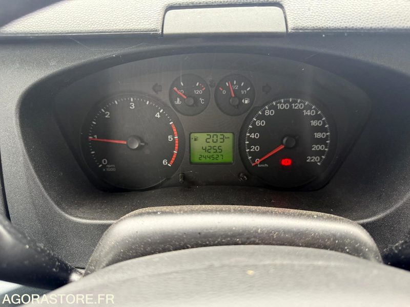 Ford - מיניבוס, כלי רכב מסחרי לנוסעים: תמונה 5 Ford - מיניבוס, כלי רכב מסחרי לנוסעים: תמונה 5