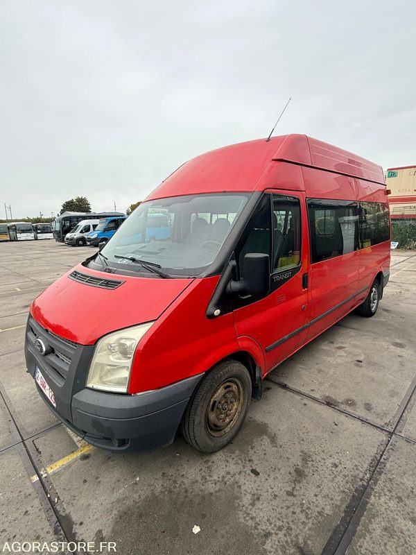 Ford - מיניבוס, כלי רכב מסחרי לנוסעים: תמונה 1 Ford - מיניבוס, כלי רכב מסחרי לנוסעים: תמונה 1