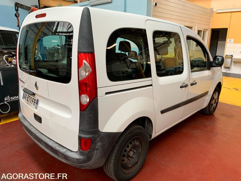 G KANGOO AK-871-FR - מכונית: תמונה 2 G KANGOO AK-871-FR - מכונית: תמונה 2