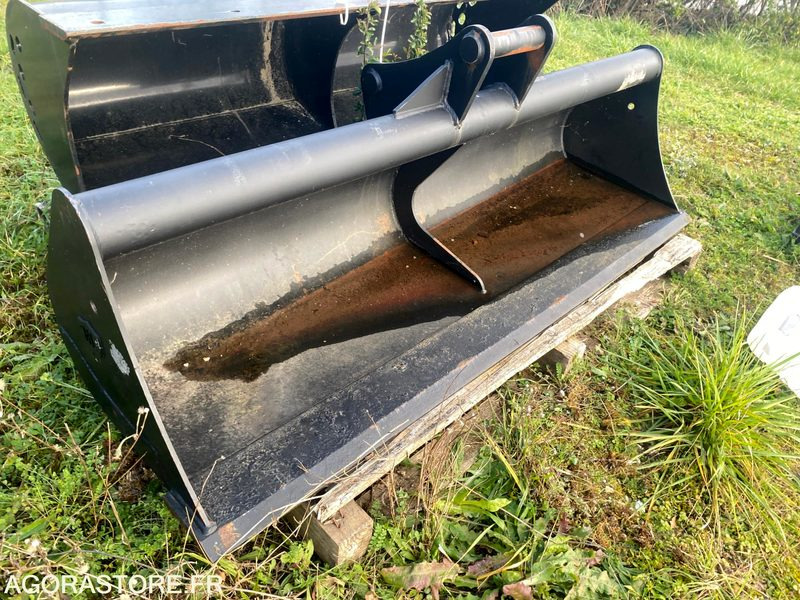 Godet curage 1800 mm NEUF - חלקי חילוף עבור מכונת בנייה: תמונה 1 Godet curage 1800 mm NEUF - חלקי חילוף עבור מכונת בנייה: תמונה 1