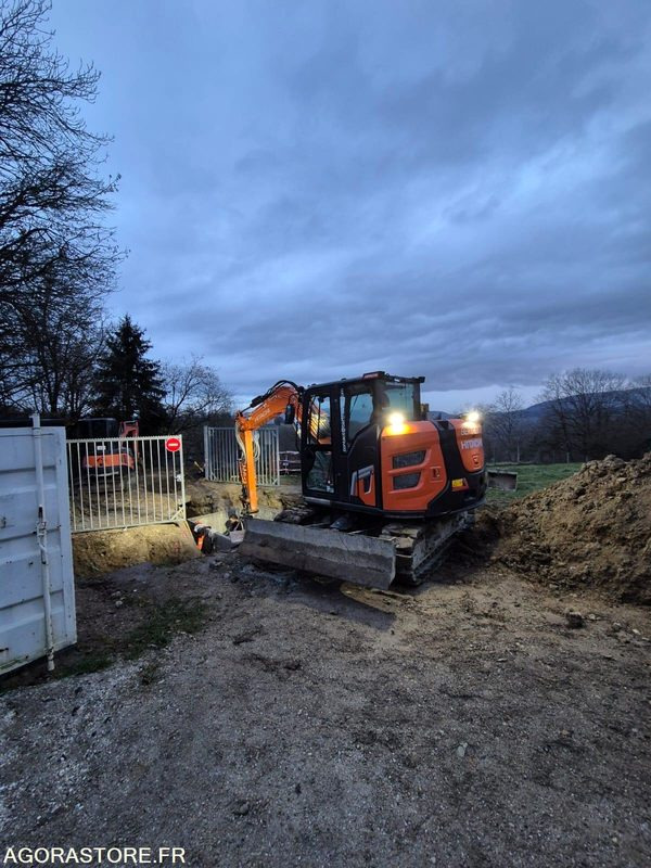 HITACHI 95 USB - 2024 - 370h ETAT NEUF - מחפר: תמונה 1 HITACHI 95 USB - 2024 - 370h ETAT NEUF - מחפר: תמונה 1