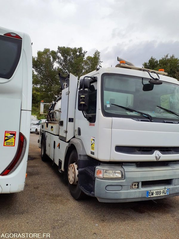 HYDROCUREUR 19T RIVARD - 2004 / 262 122 KM - משאית ואקום: תמונה 1 HYDROCUREUR 19T RIVARD - 2004 / 262 122 KM - משאית ואקום: תמונה 1