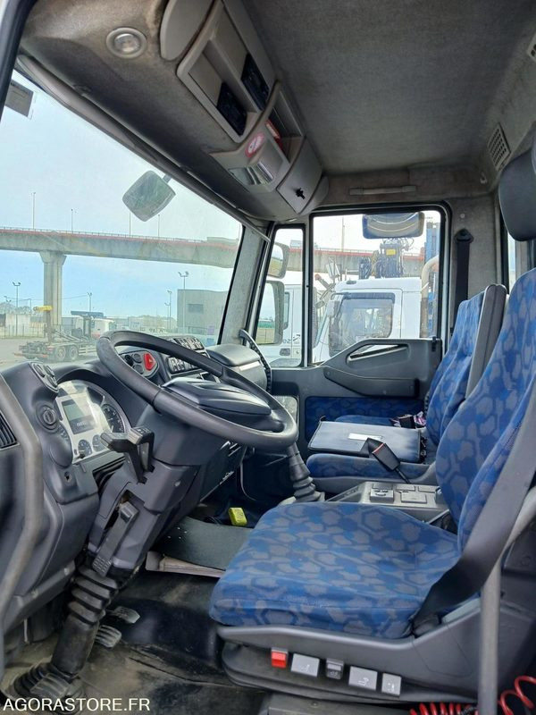 IVECO 12T/PORTE ENGINS - AS228MB - 2004 / 377 166 KM - משאית: תמונה 5 IVECO 12T/PORTE ENGINS - AS228MB - 2004 / 377 166 KM - משאית: תמונה 5