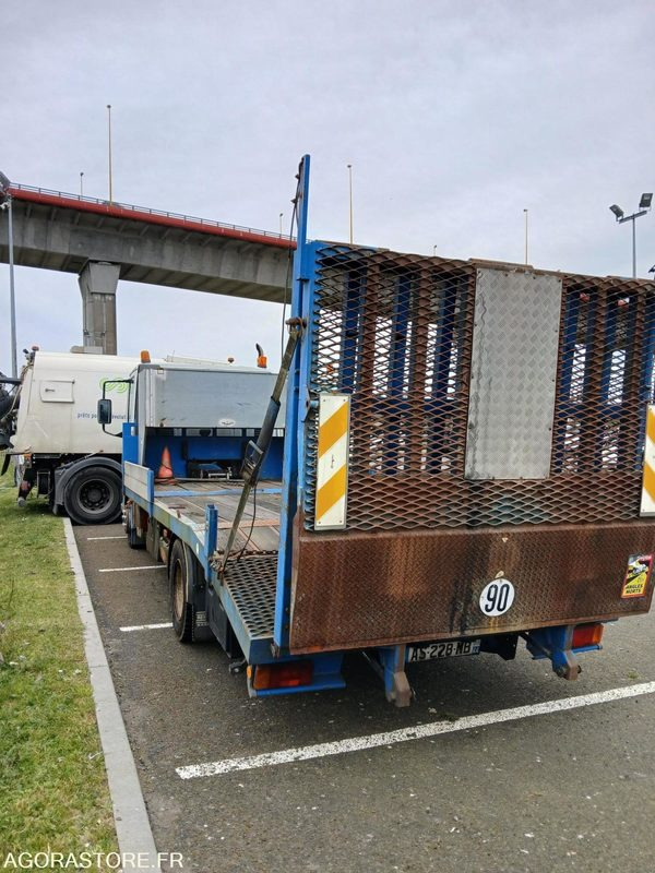 IVECO 12T/PORTE ENGINS - AS228MB - 2004 / 377 166 KM - משאית: תמונה 4 IVECO 12T/PORTE ENGINS - AS228MB - 2004 / 377 166 KM - משאית: תמונה 4