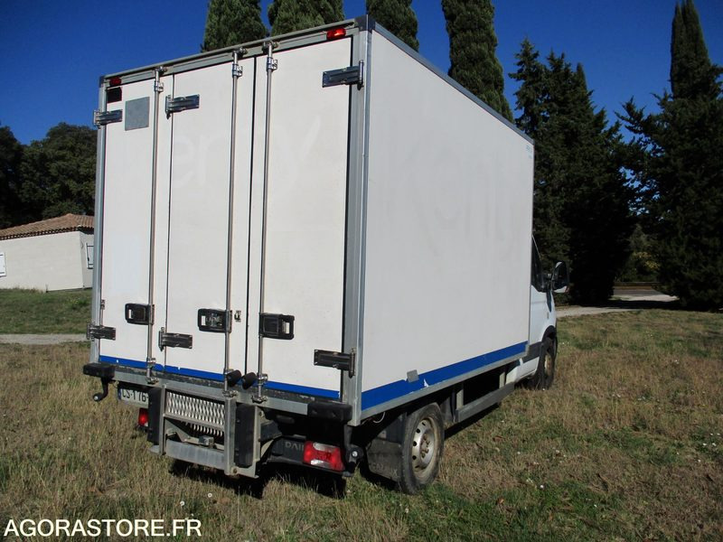 IVECO 35S13 de 2013 chassis cabine frigorifique idéal pour modifié en benne - כלי רכב מסחרי לקירור: תמונה 4 IVECO 35S13 de 2013 chassis cabine frigorifique idéal pour modifié en benne - כלי רכב מסחרי לקירור: תמונה 4