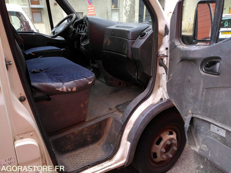 IVECO AMPLIROLL - כלי רכב מסחרי מזהיר: תמונה 5 IVECO AMPLIROLL - כלי רכב מסחרי מזהיר: תמונה 5