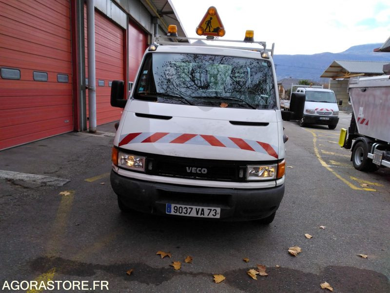 IVECO AMPLIROLL - כלי רכב מסחרי מזהיר: תמונה 2 IVECO AMPLIROLL - כלי רכב מסחרי מזהיר: תמונה 2