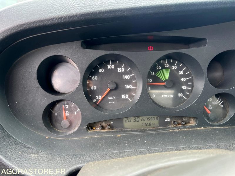 IVECO BENNE 35C12 - כלי רכב מסחרי מזהיר: תמונה 5 IVECO BENNE 35C12 - כלי רכב מסחרי מזהיר: תמונה 5