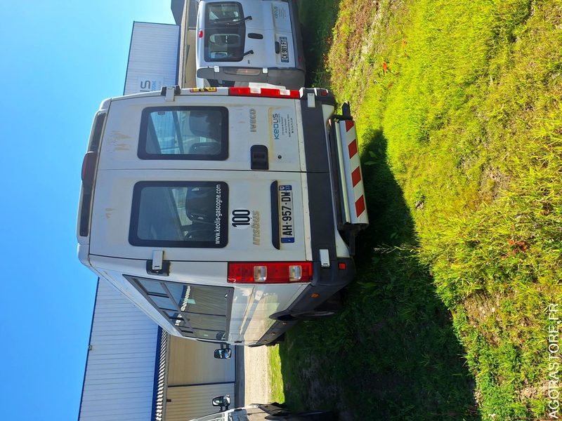 IVECO BUS DAILY N°092063 - מיניבוס, כלי רכב מסחרי לנוסעים: תמונה 4 IVECO BUS DAILY N°092063 - מיניבוס, כלי רכב מסחרי לנוסעים: תמונה 4