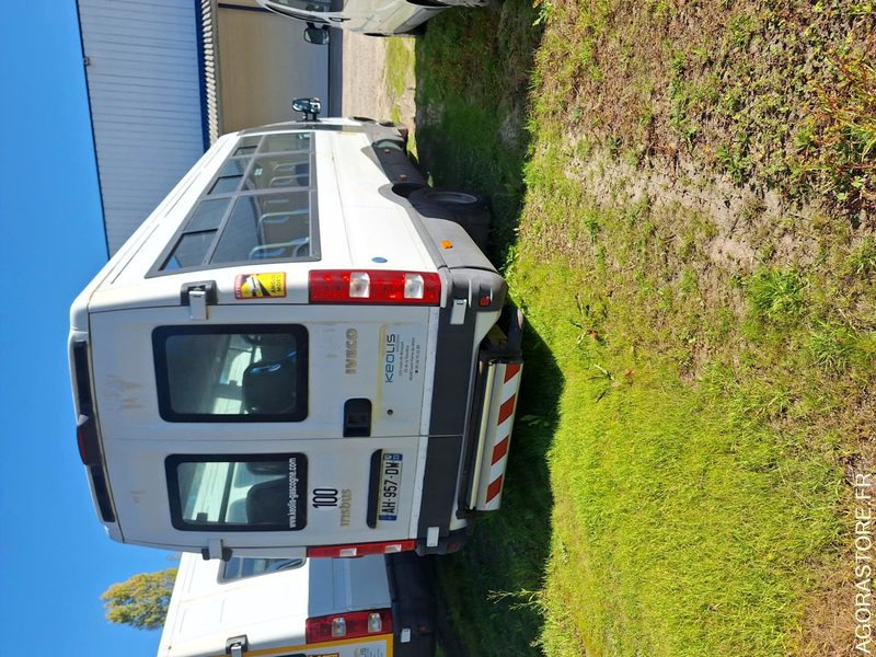 IVECO BUS DAILY N°092063 - מיניבוס, כלי רכב מסחרי לנוסעים: תמונה 3 IVECO BUS DAILY N°092063 - מיניבוס, כלי רכב מסחרי לנוסעים: תמונה 3