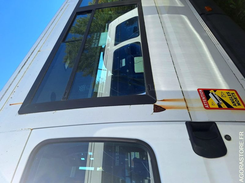 IVECO BUS DAILY N°092063 - מיניבוס, כלי רכב מסחרי לנוסעים: תמונה 5 IVECO BUS DAILY N°092063 - מיניבוס, כלי רכב מסחרי לנוסעים: תמונה 5