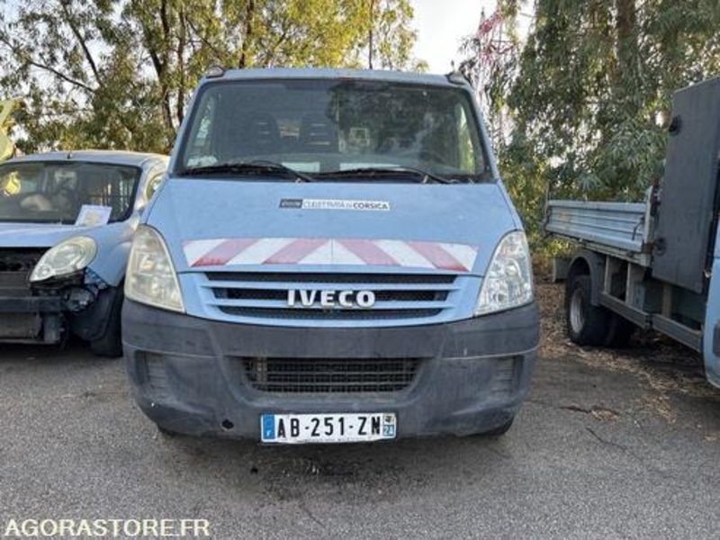 IVECO DAILY - 2009 - 142112KM - AB251ZN - כלי רכב מסחרי עם לוח: תמונה 1 IVECO DAILY - 2009 - 142112KM - AB251ZN - כלי רכב מסחרי עם לוח: תמונה 1