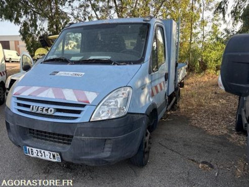 IVECO DAILY - 2009 - 142112KM - AB251ZN - כלי רכב מסחרי עם לוח: תמונה 2 IVECO DAILY - 2009 - 142112KM - AB251ZN - כלי רכב מסחרי עם לוח: תמונה 2