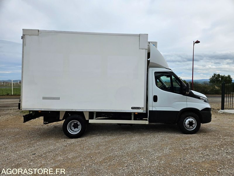 IVECO DAILY 72C21 PORTE VIANDE FRIGORIFIQUE - 2017 - משאית: תמונה 1 IVECO DAILY 72C21 PORTE VIANDE FRIGORIFIQUE - 2017 - משאית: תמונה 1