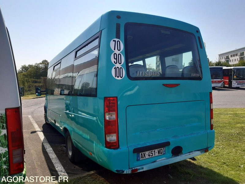 IVECO DAILY N°102036 - מיניבוס, כלי רכב מסחרי לנוסעים: תמונה 4 IVECO DAILY N°102036 - מיניבוס, כלי רכב מסחרי לנוסעים: תמונה 4
