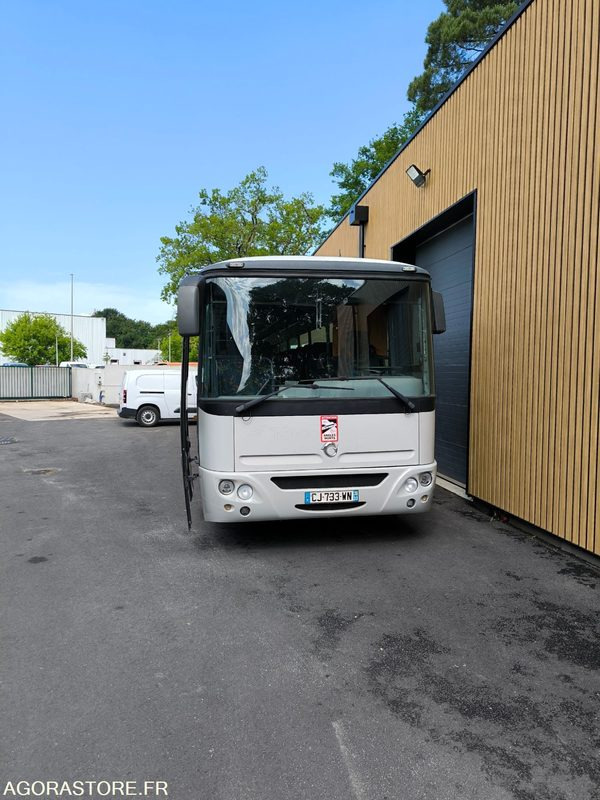 IVECO IRISBUS - 2005 - 486899km - 63 places - אוטובוס בית ספר: תמונה 2 IVECO IRISBUS - 2005 - 486899km - 63 places - אוטובוס בית ספר: תמונה 2